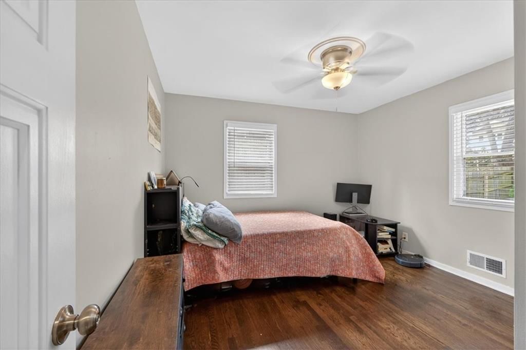 7030 Barkley Street — photo 23