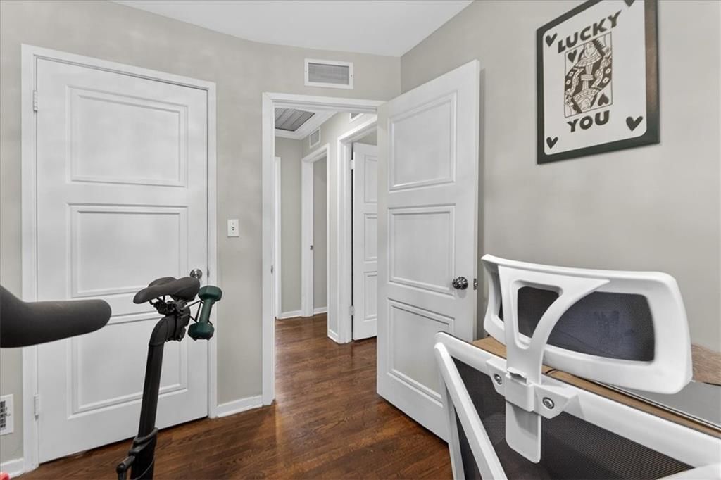 7030 Barkley Street — photo 26
