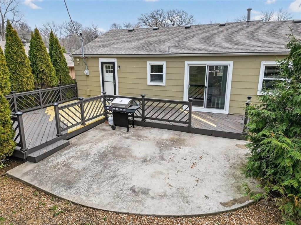 7030 Barkley Street — photo 37