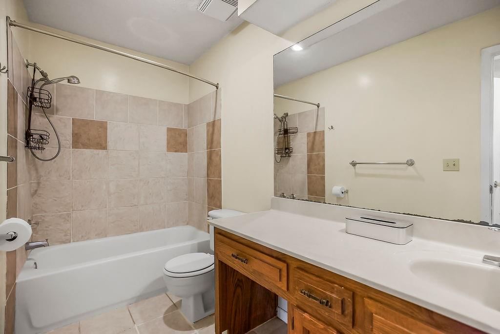 12739 W 110th Terrace — photo 16