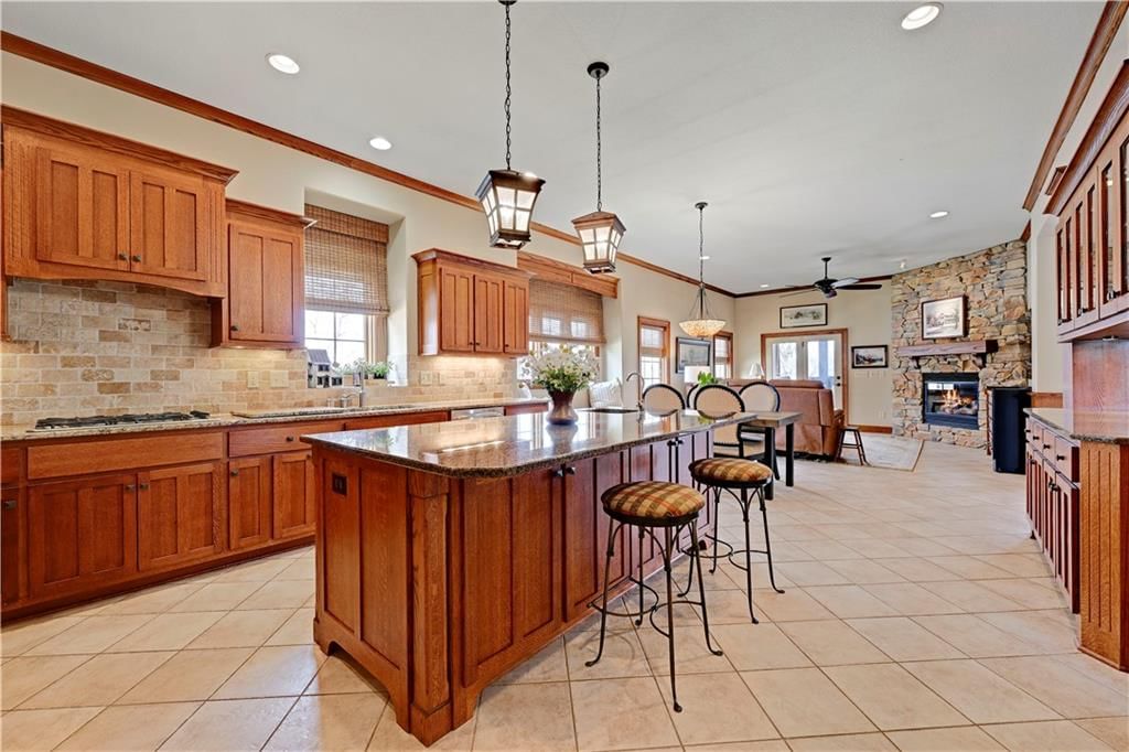 16661 S Country Club Drive — photo 8