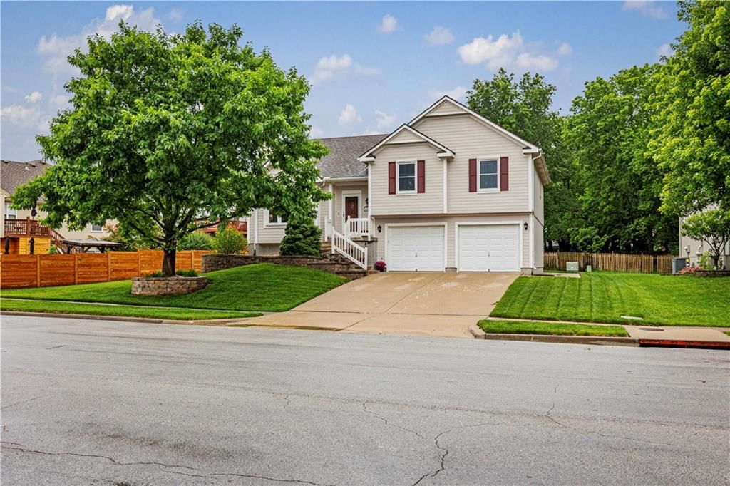 15678 S Lindenwood Drive — photo 2