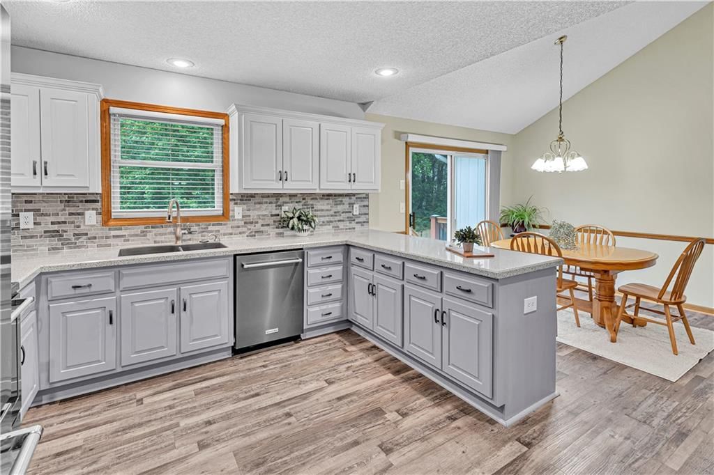 15678 S Lindenwood Drive — photo 12