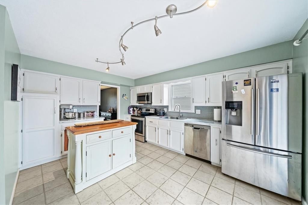 10219 Caenen Drive — photo 7