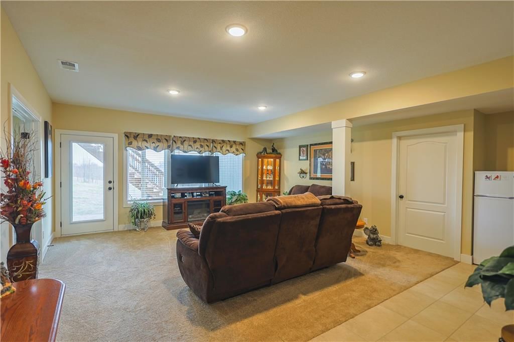 15550 Lovers Lane — photo 32
