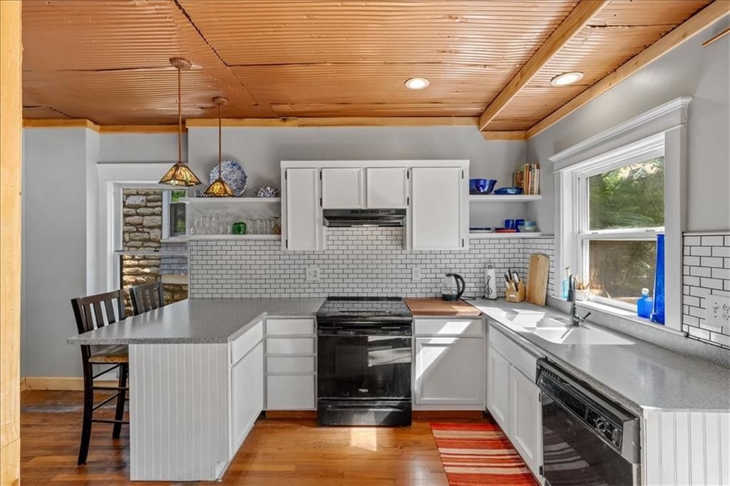 4321 Campbell Street — photo 11