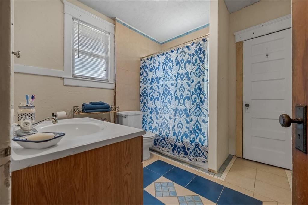 4321 Campbell Street — photo 21