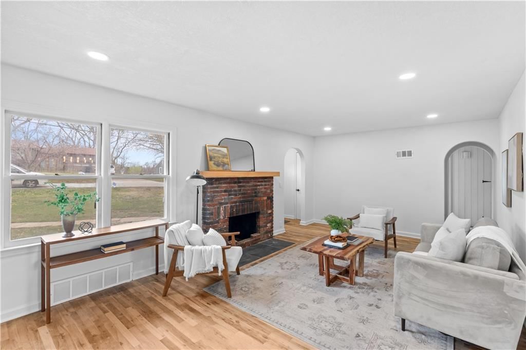915 S Trail Ridge Drive — photo 3