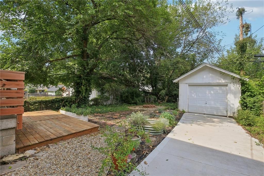 1010 E 76 Street — photo 29