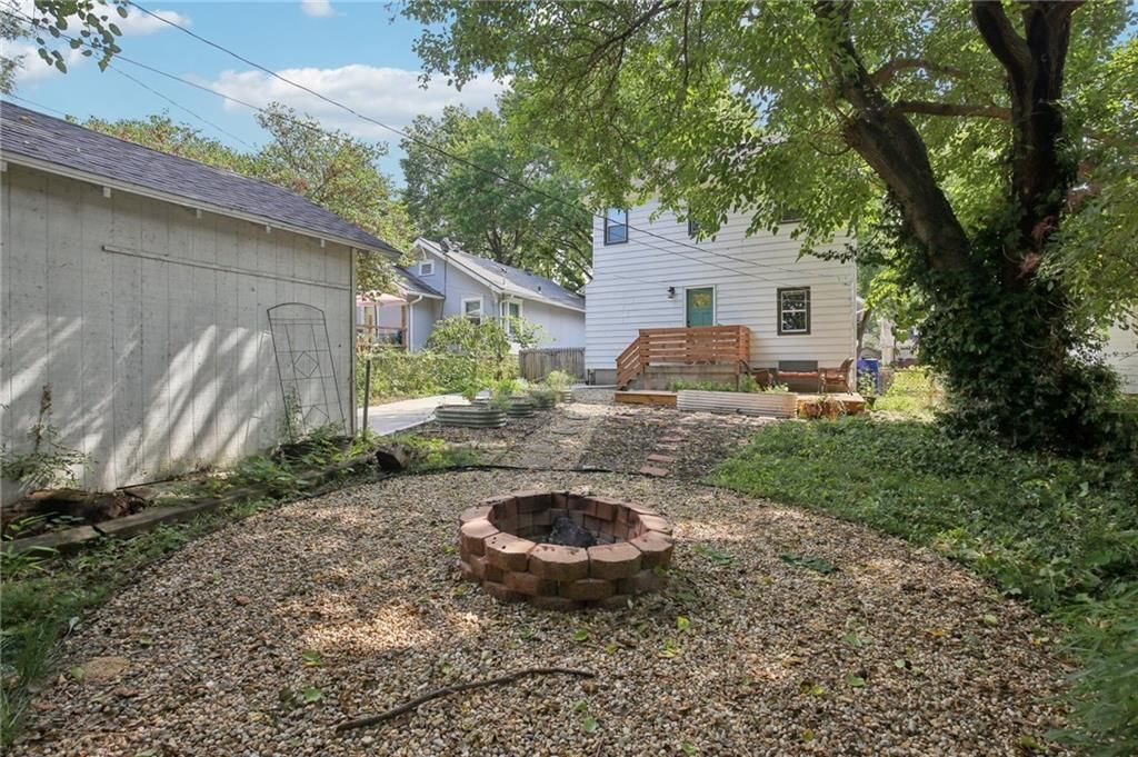1010 E 76 Street — photo 31