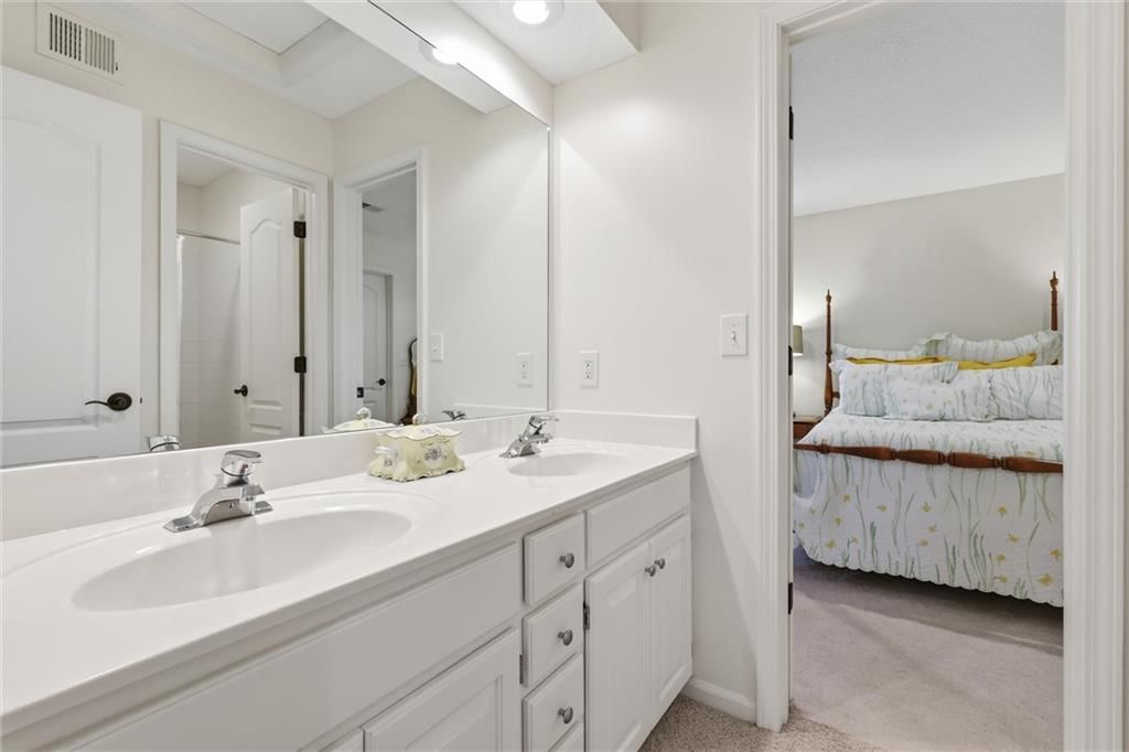 5728 W 146 Street — photo 16