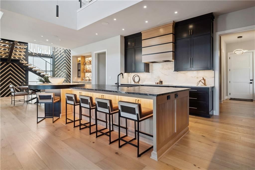 17329 Larsen Street — photo 15