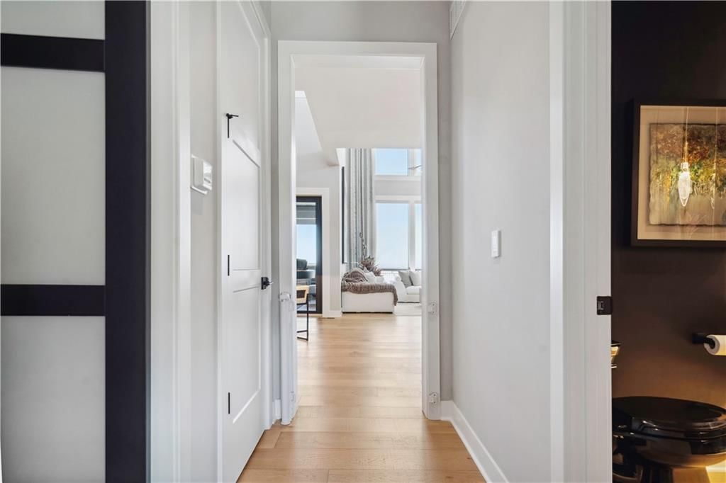 17329 Larsen Street — photo 37