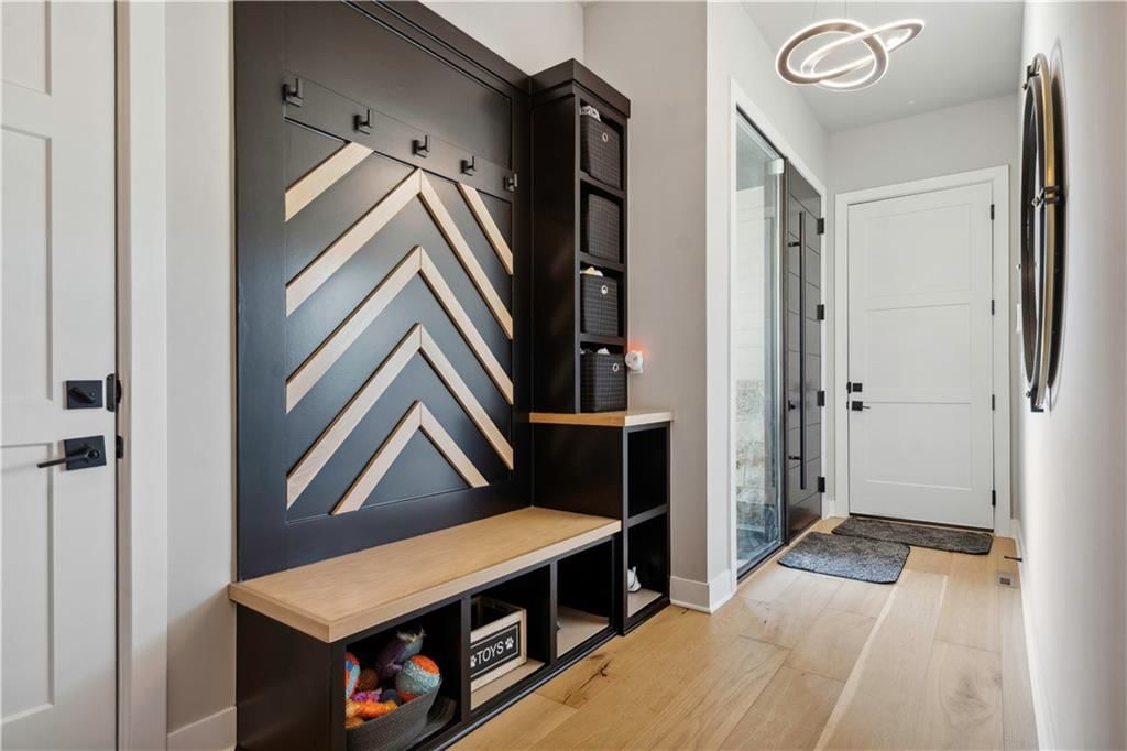 17329 Larsen Street — photo 42
