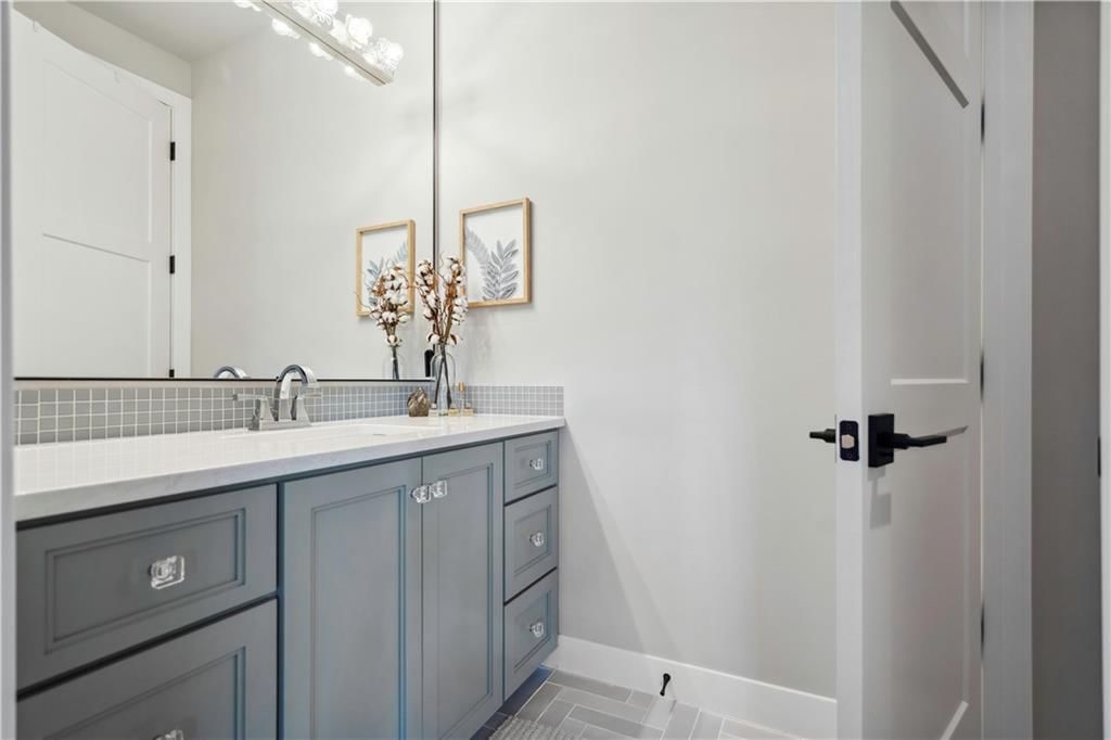 17329 Larsen Street — photo 56