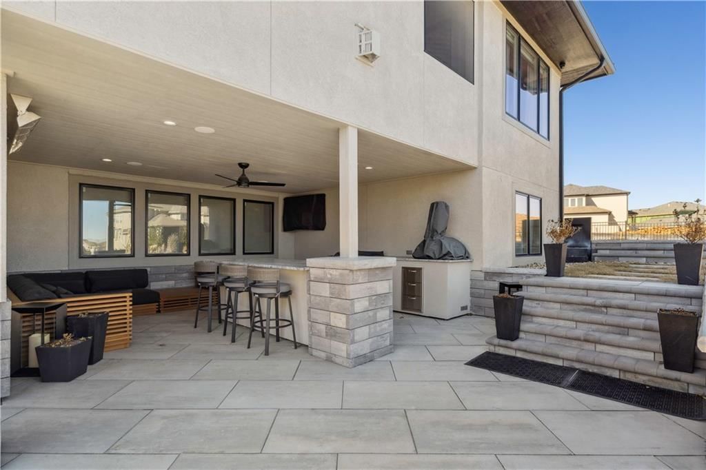17329 Larsen Street — photo 73