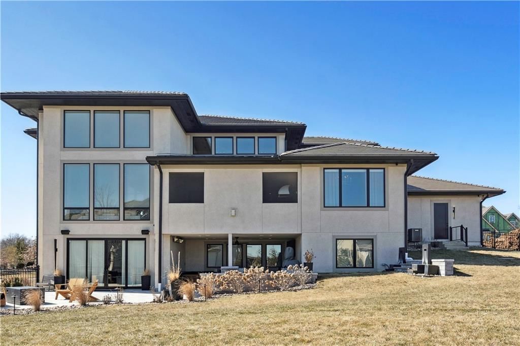 17329 Larsen Street — photo 78