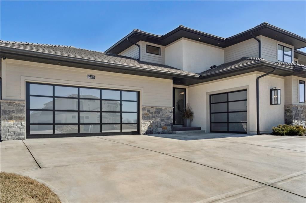 17329 Larsen Street — photo 80
