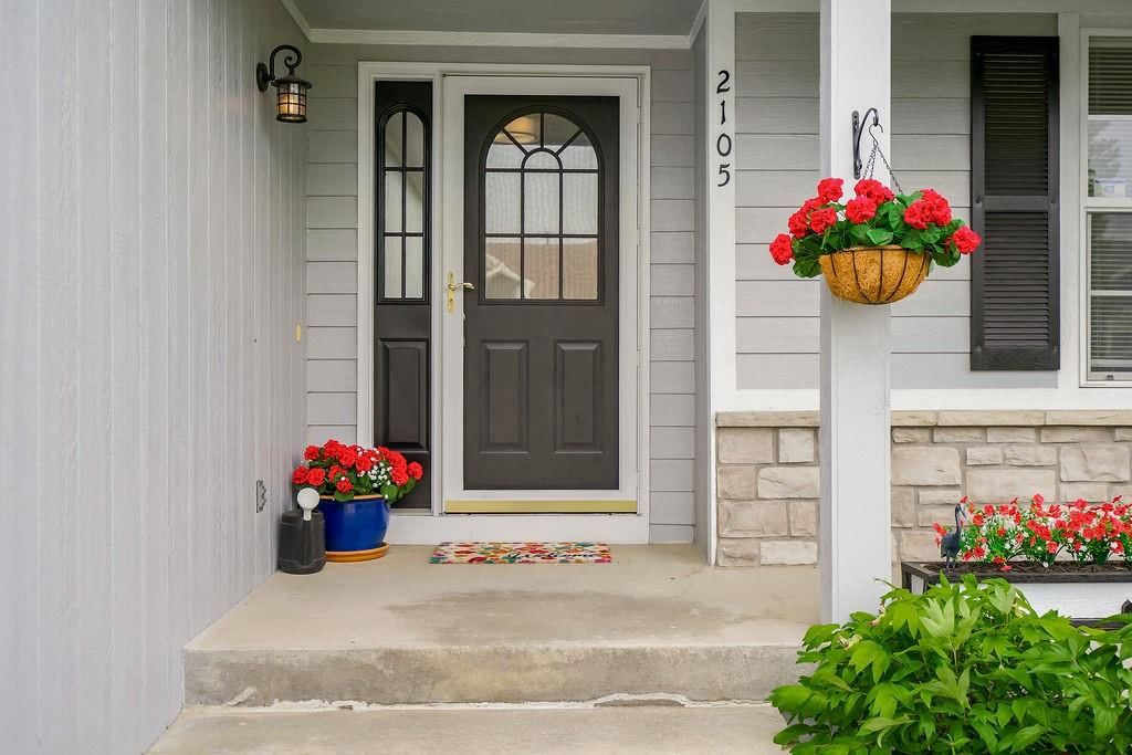 2105 Alder Street — photo 2