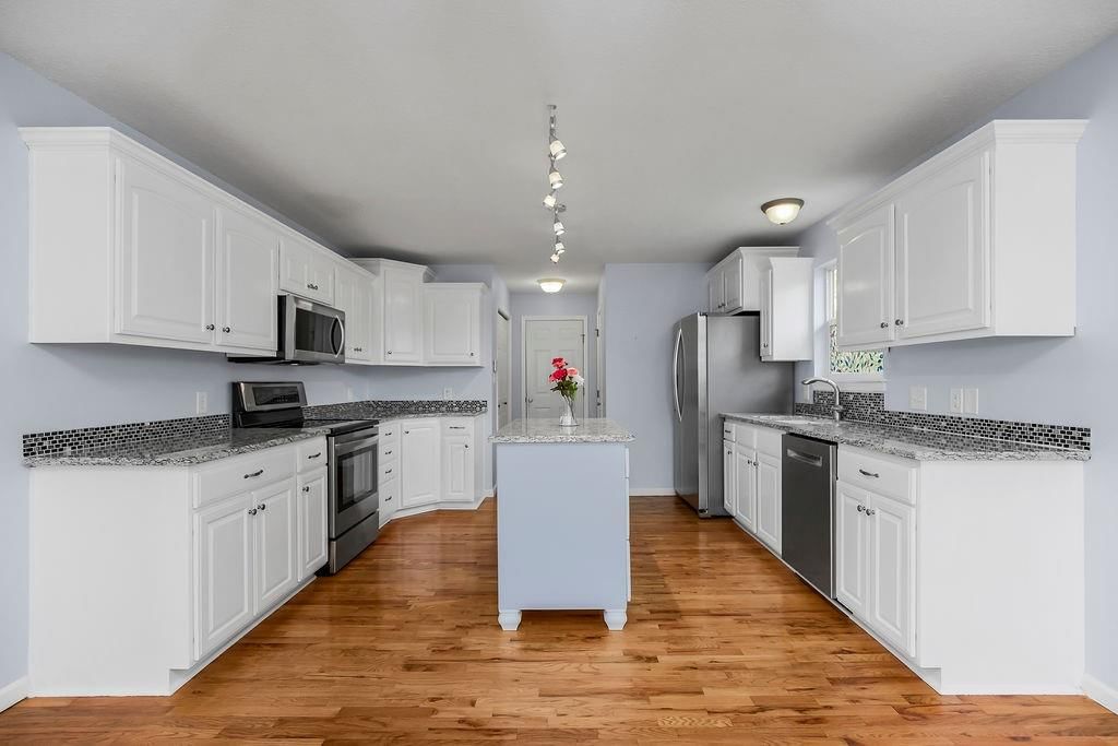 2105 Alder Street — photo 8