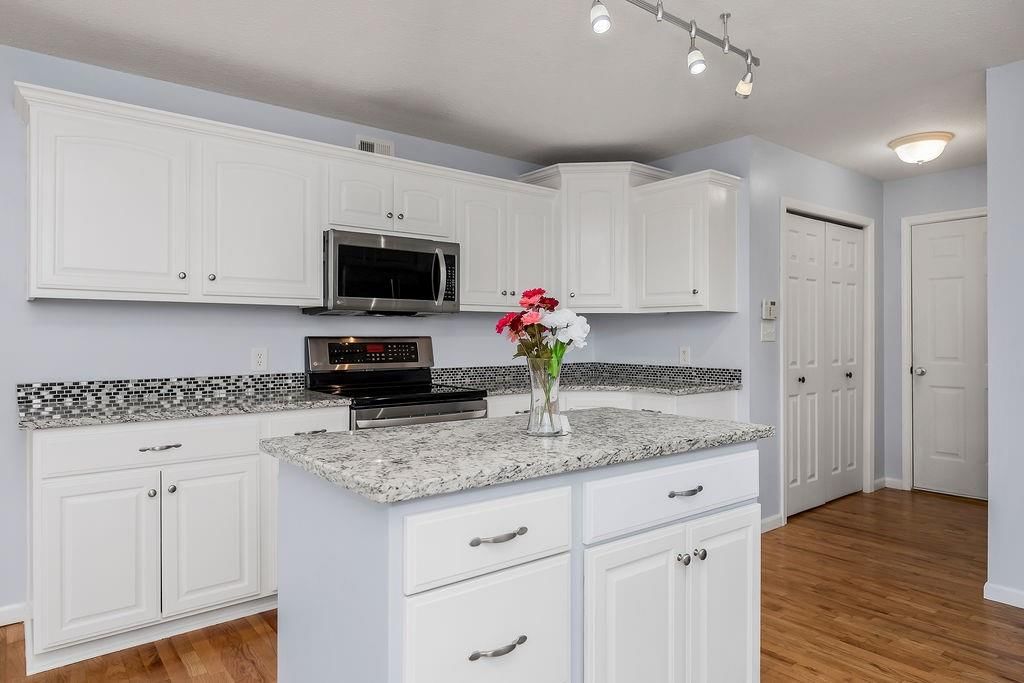 2105 Alder Street — photo 10