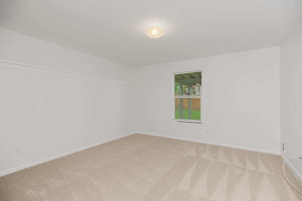 2105 Alder Street — photo 28