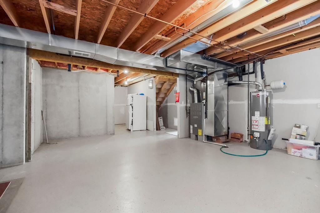 2105 Alder Street — photo 36