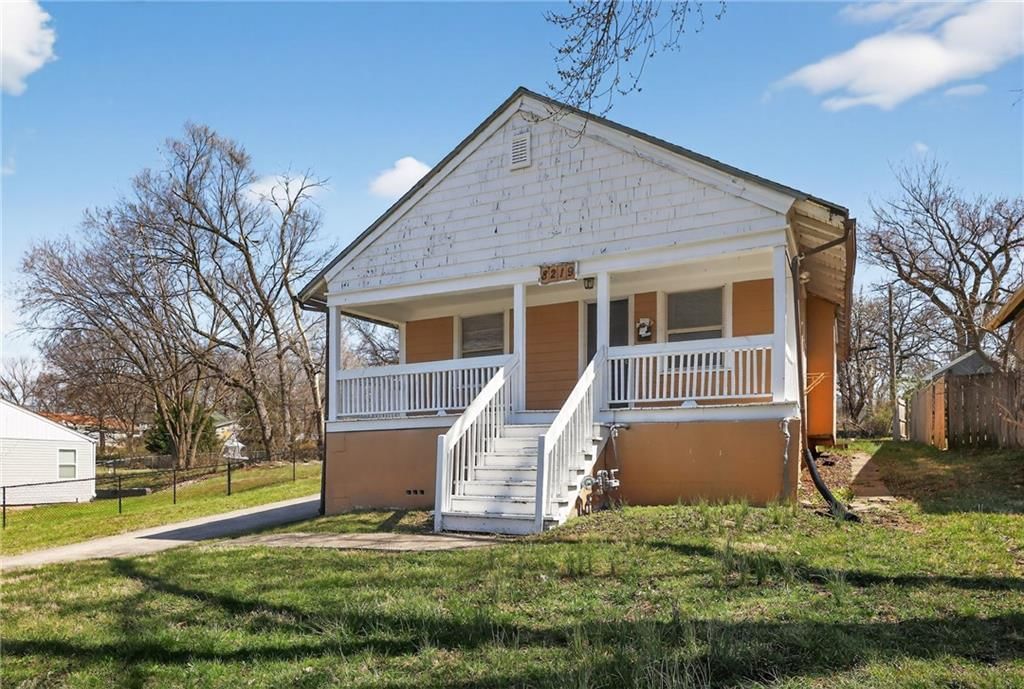 8219 Wayne Avenue — photo 3