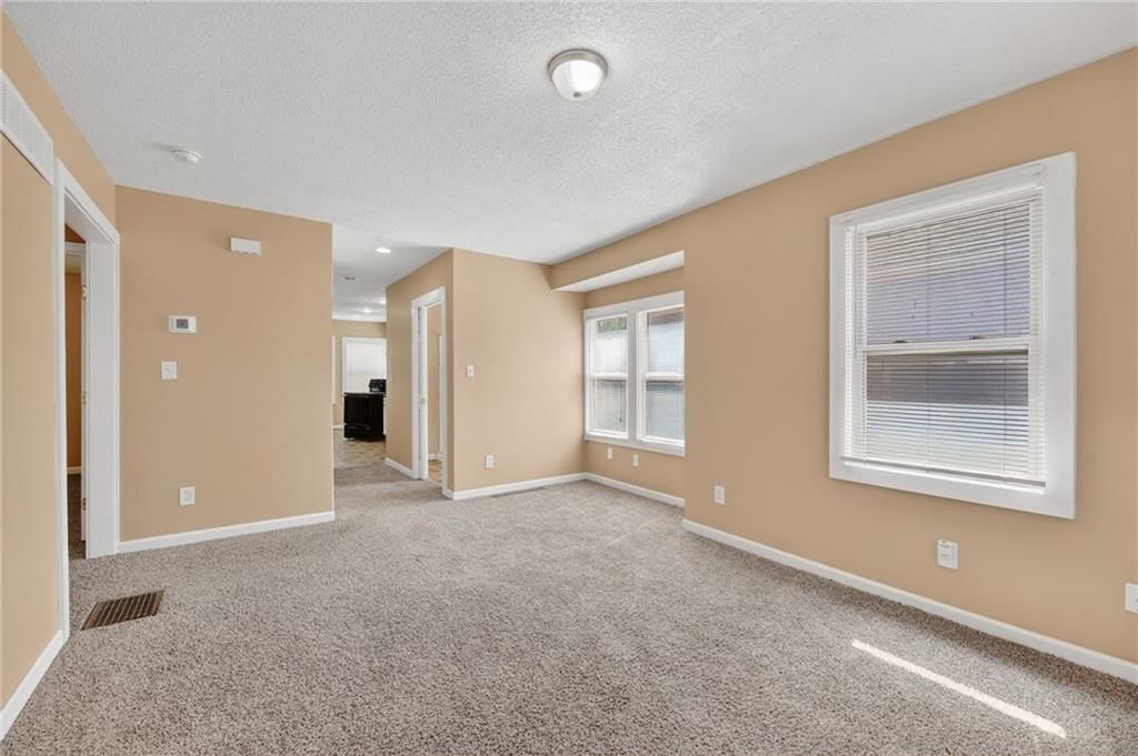 8219 Wayne Avenue — photo 8