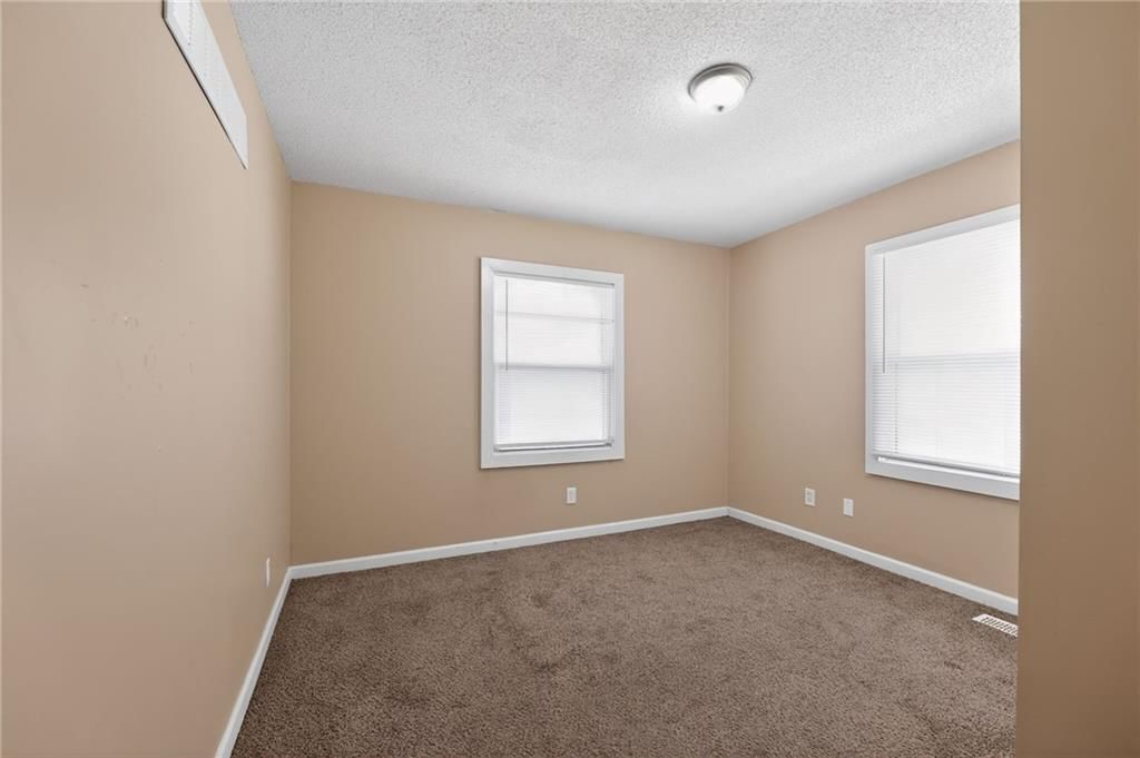 8219 Wayne Avenue — photo 25
