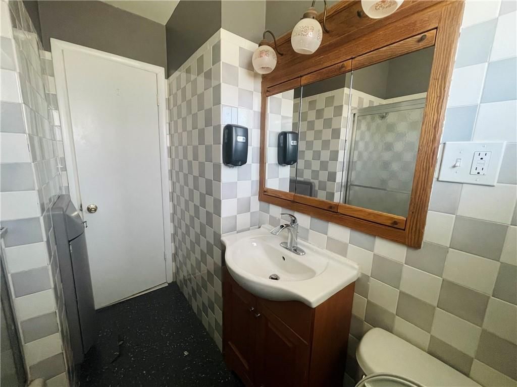 10702 Bristol Terrace — photo 11