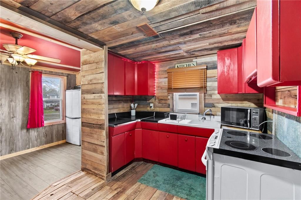 616 E 3rd Street — photo 13