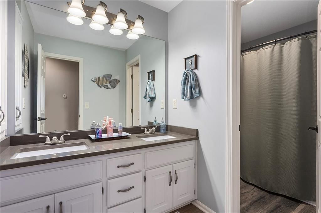 4405 N 124th Street — photo 29
