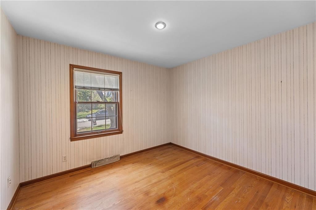 7545 Aberdeen Road — photo 17