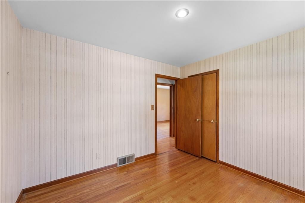7545 Aberdeen Road — photo 18