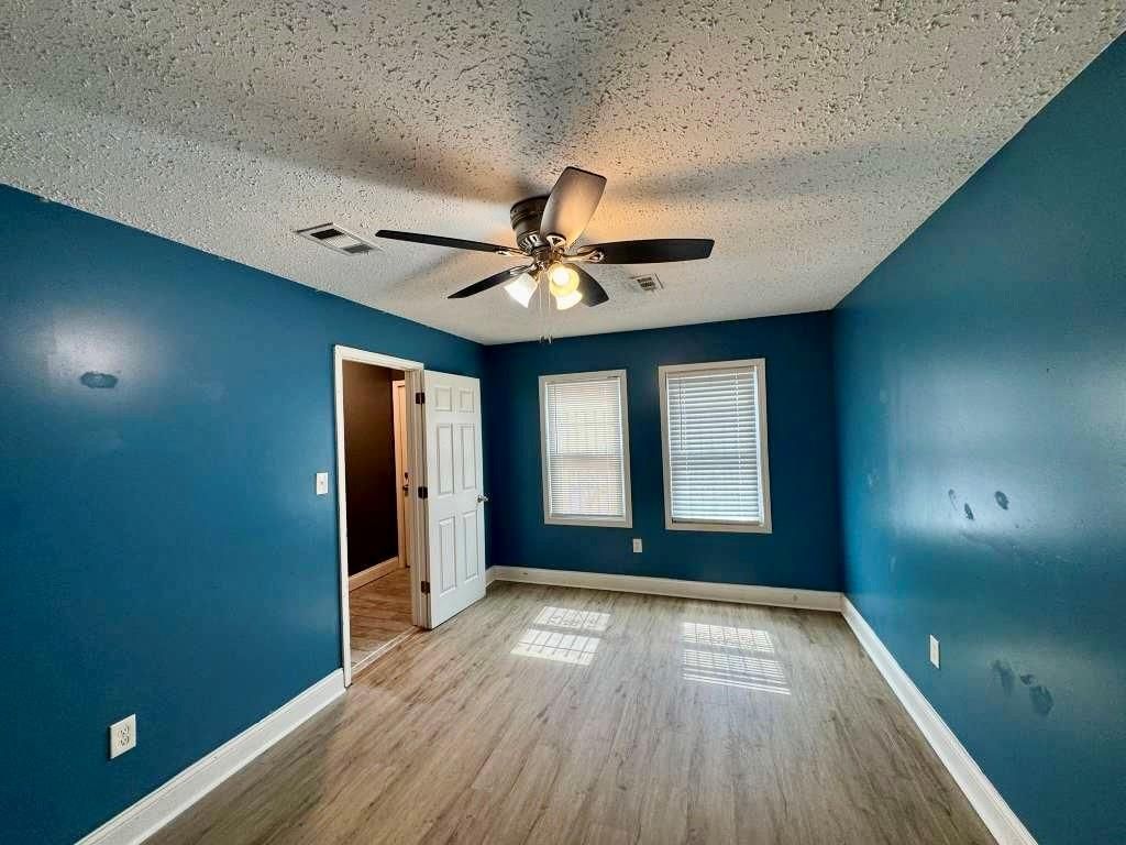 5209 E 6th Street — photo 8