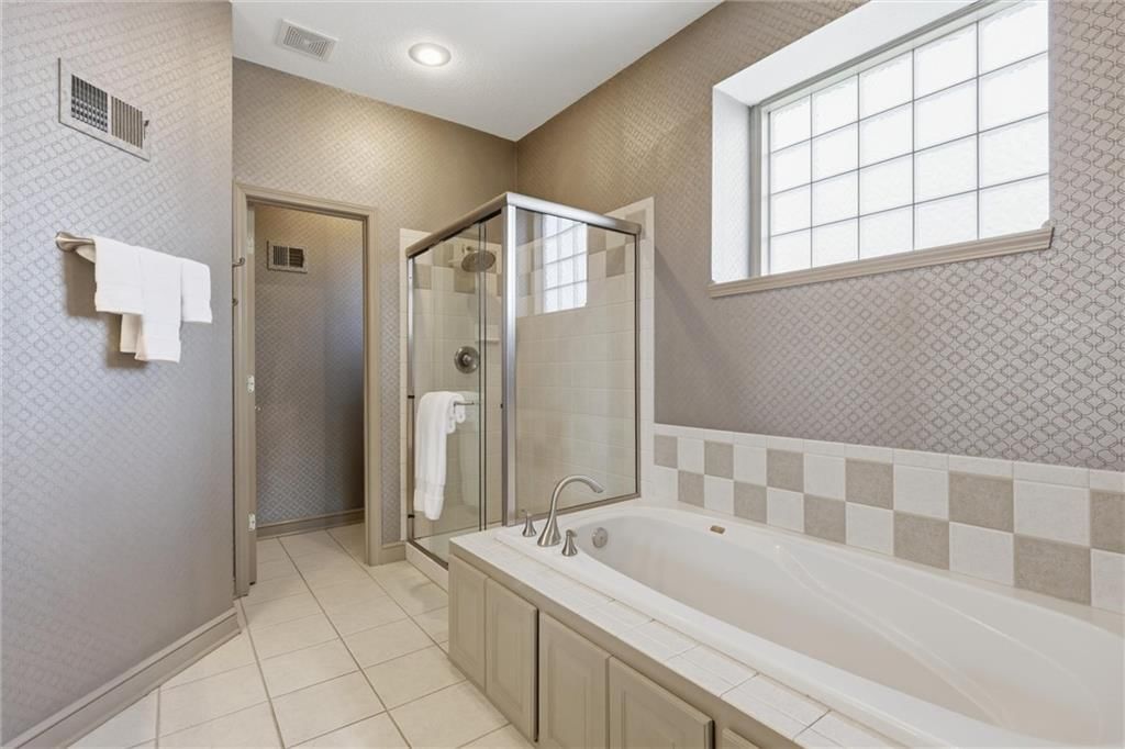 7629 W 148th Terrace — photo 20