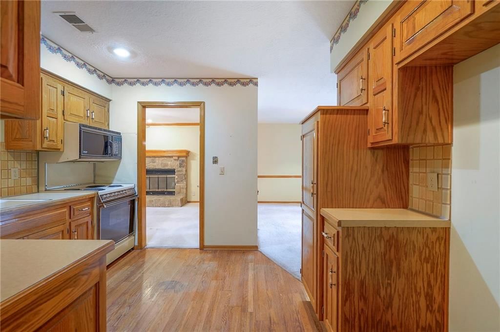 4417 W 130th Street — photo 32