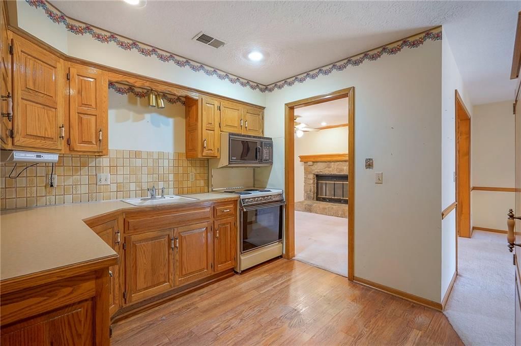 4417 W 130th Street — photo 34