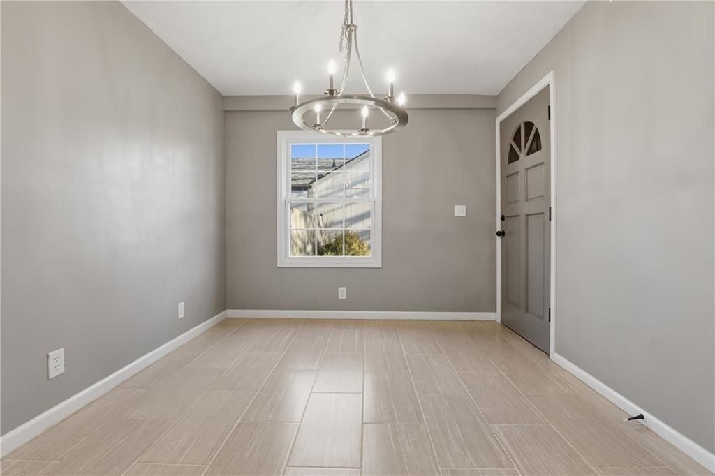 629 S Sherman Avenue — photo 17