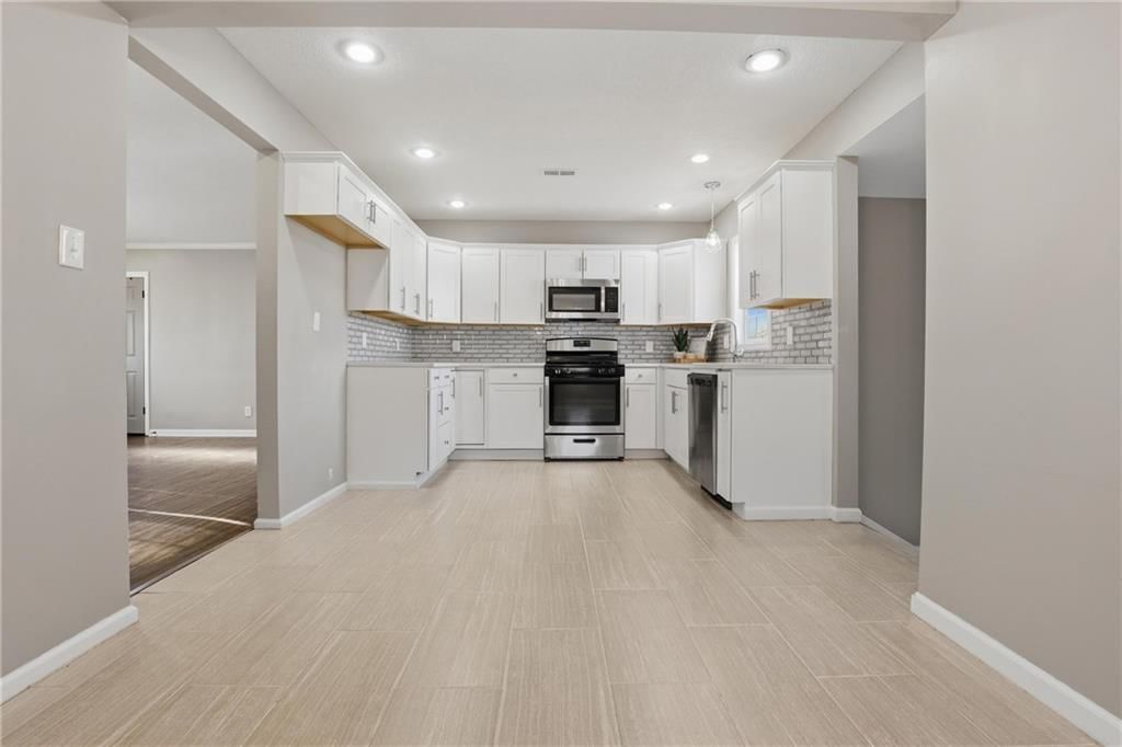 629 S Sherman Avenue — photo 18