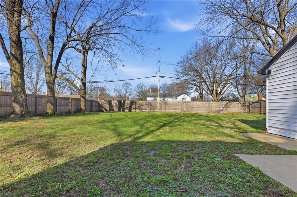 629 S Sherman Avenue — photo 31