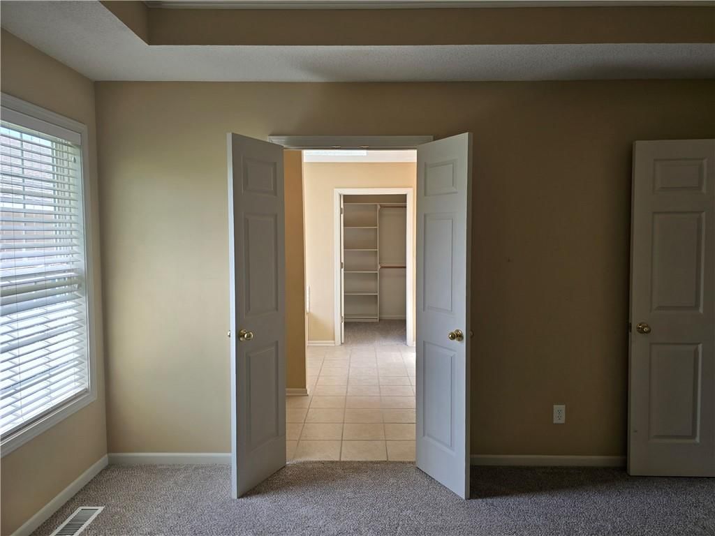 7833 N Cherry Street — photo 4