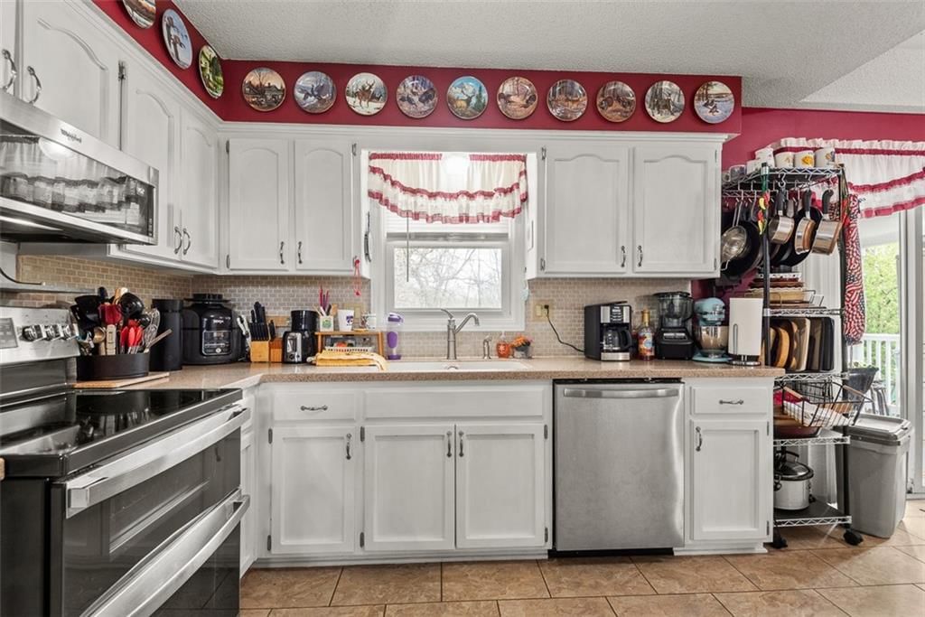 310 W Johnston Street — photo 7