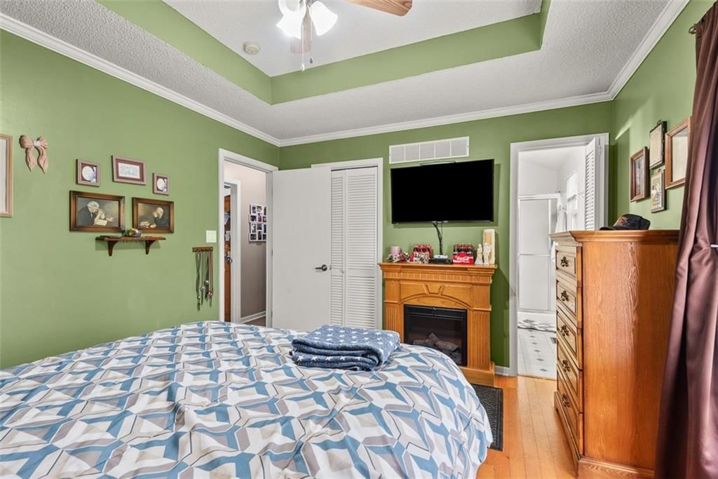310 W Johnston Street — photo 10