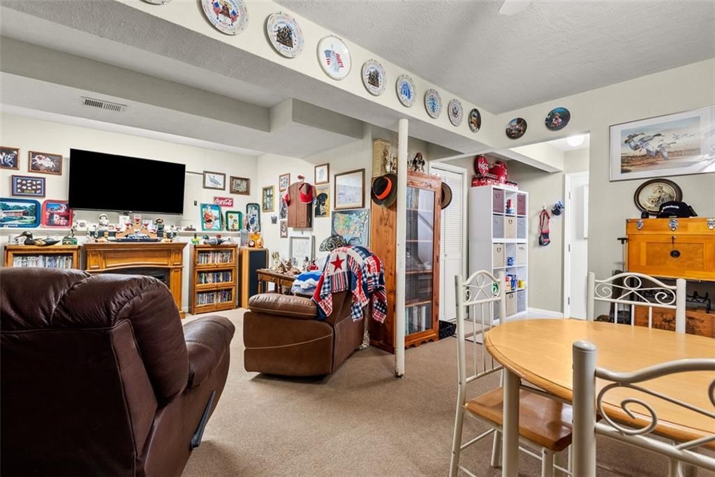 310 W Johnston Street — photo 15