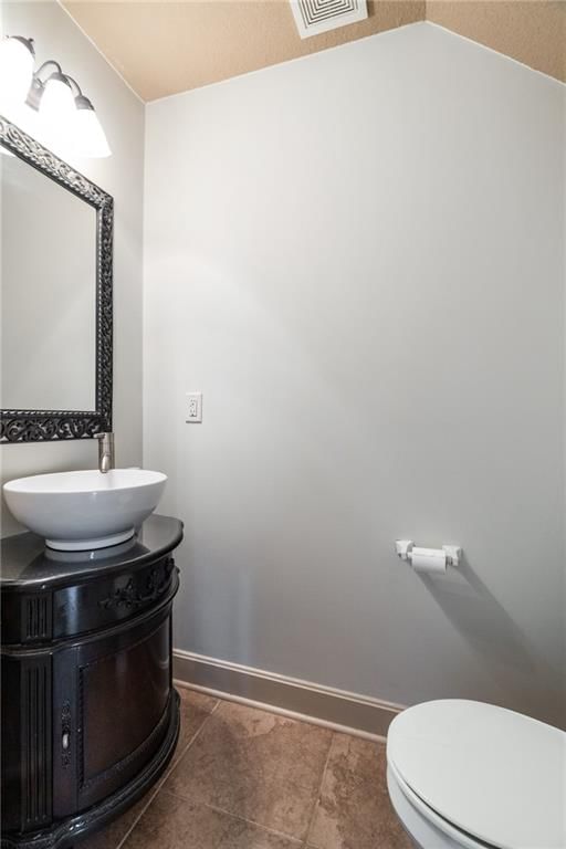 533 SW 15th Street — photo 8