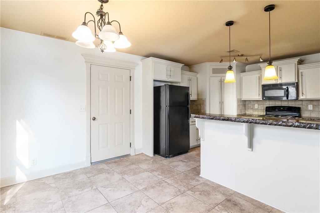 533 SW 15th Street — photo 9