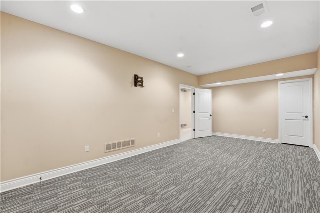 11404 S Millridge Street — photo 33