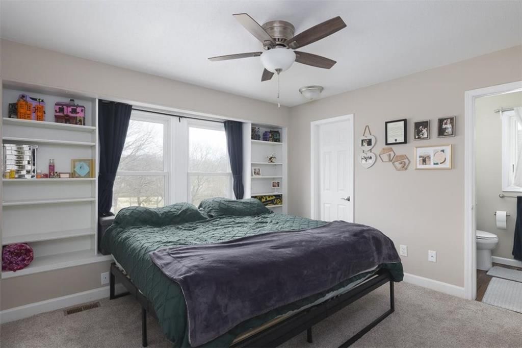 1405 Lawrence Avenue — photo 13